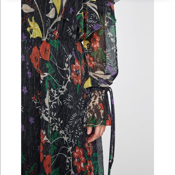 Zara Shiny Pleated Dress - Picture 6 of 8